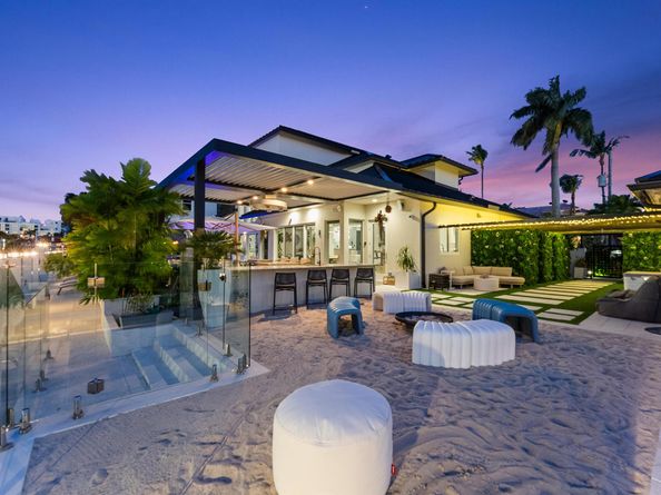 941 Iris Drive, Delray Beach FL 33483