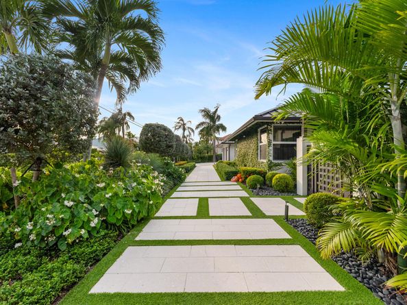 941 Iris Drive, Delray Beach FL 33483