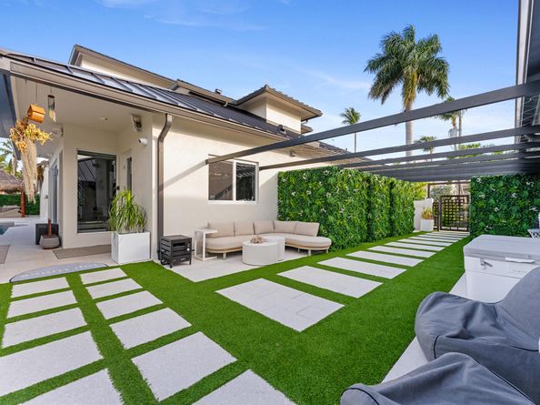 941 Iris Drive, Delray Beach FL 33483