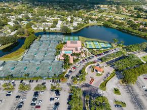 842 Club Dr 842, Palm Beach Gardens FL 33418