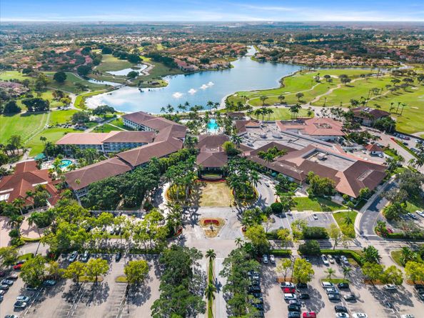 842 Club Dr 842, Palm Beach Gardens FL 33418