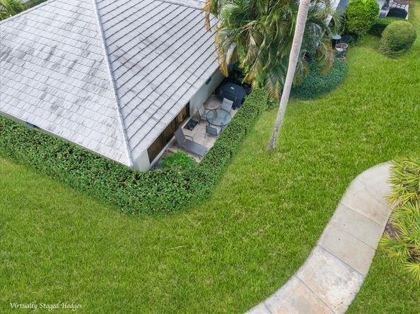 842 Club Dr 842, Palm Beach Gardens FL 33418
