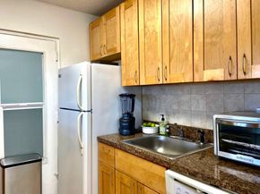 2555 NE 11th St 402, Fort Lauderdale FL 33304