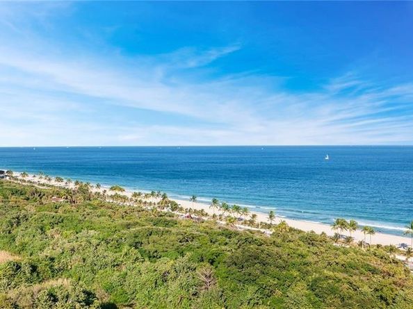 2555 NE 11th St 402, Fort Lauderdale FL 33304