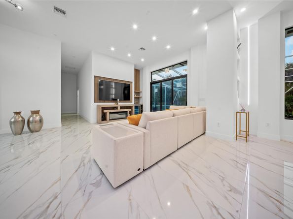 7141 Mariana Ct, Boca Raton FL 33433