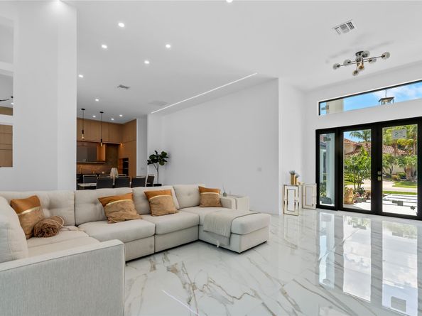 7141 Mariana Ct, Boca Raton FL 33433