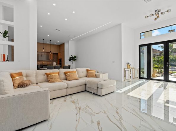 7141 Mariana Ct, Boca Raton FL 33433