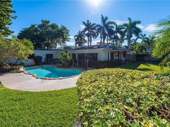 4201 N Hills Dr, Hollywood FL 33021