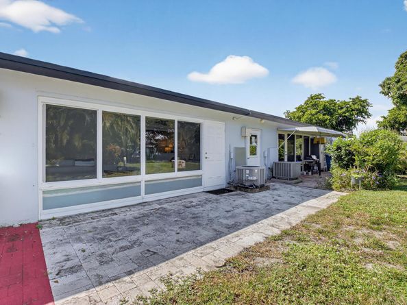 557 High Point Drive C, Delray Beach FL 33445