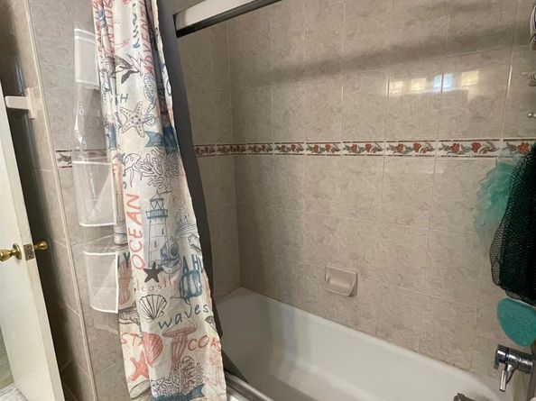 5402 SW 1st St, Plantation FL 33317