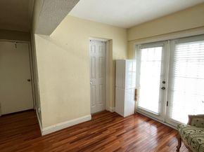 5402 SW 1st St, Plantation FL 33317