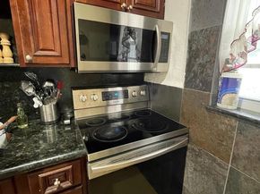 5402 SW 1st St, Plantation FL 33317