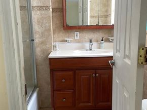 5402 SW 1st St, Plantation FL 33317