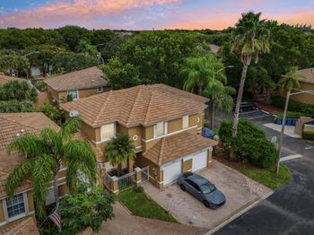 2837 NW 99th Terrace