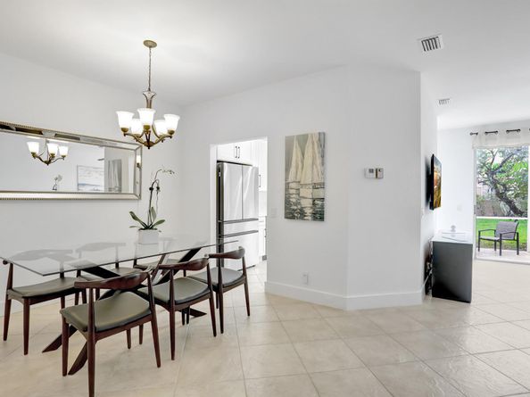 6770 Via Regina, Boca Raton FL 33433