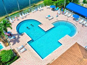 6770 Via Regina, Boca Raton FL 33433