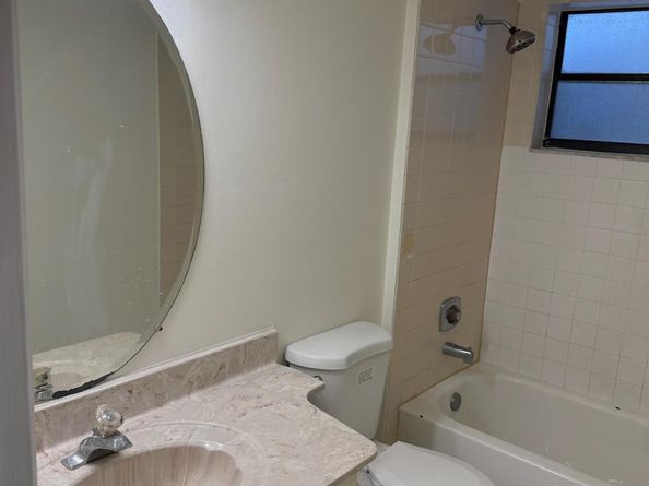 8030 Hampton Boulevard 414, North Lauderdale FL 33068