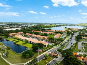 109 Liberty Ct 109, Deerfield Beach FL 33442