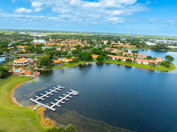 109 Liberty Ct 109, Deerfield Beach FL 33442