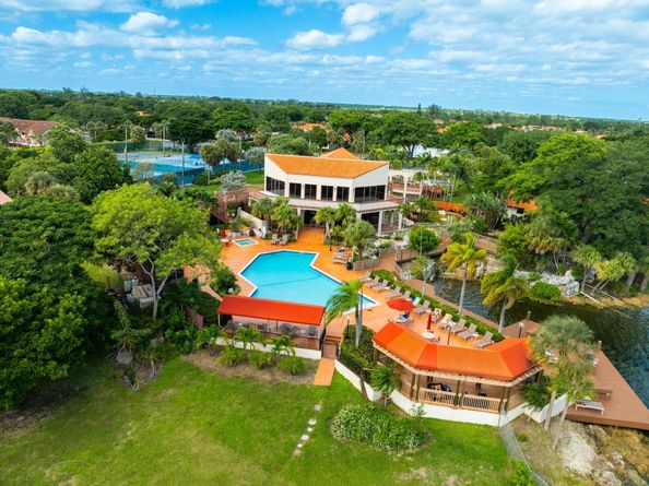 109 Liberty Ct 109, Deerfield Beach FL 33442