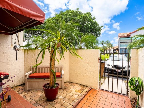 109 Liberty Ct 109, Deerfield Beach FL 33442