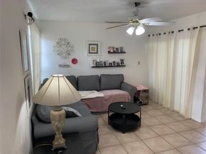 1251 NW 89th Dr, Coral Springs FL 33071