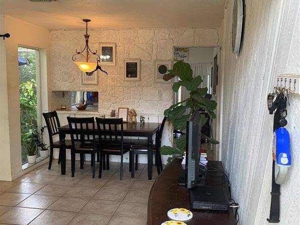 1251 NW 89th Dr, Coral Springs FL 33071