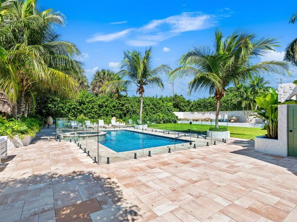 704 N Swinton Avenue, Delray Beach FL 33444
