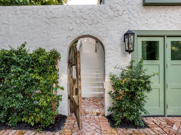 704 N Swinton Avenue, Delray Beach FL 33444