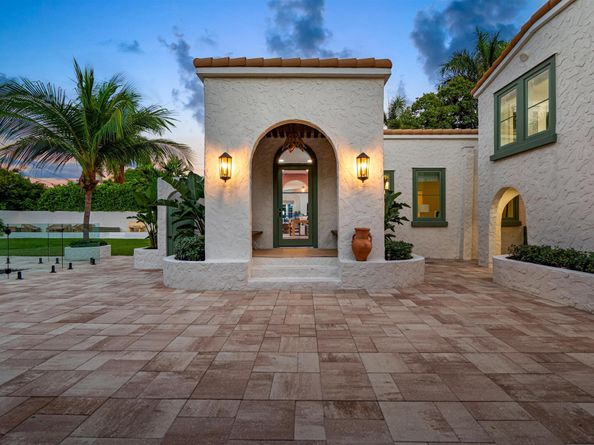704 N Swinton Avenue, Delray Beach FL 33444