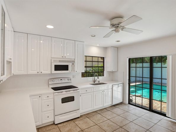 3578 Commodore Cir, Delray Beach FL 33483