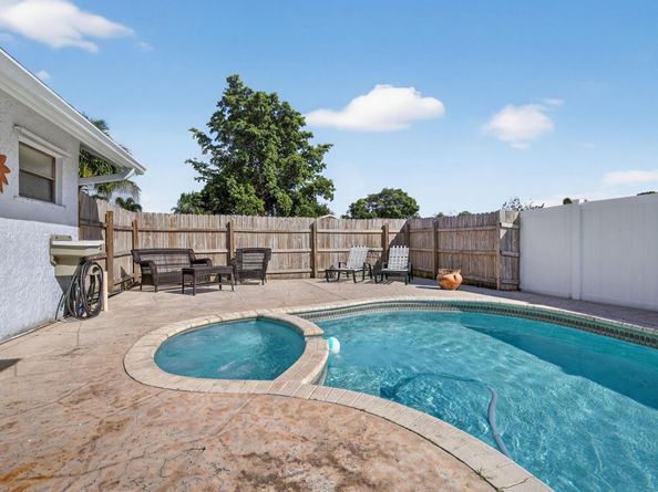 5310 NW 31st St, Margate FL 33063