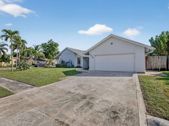 5310 NW 31st St, Margate FL 33063