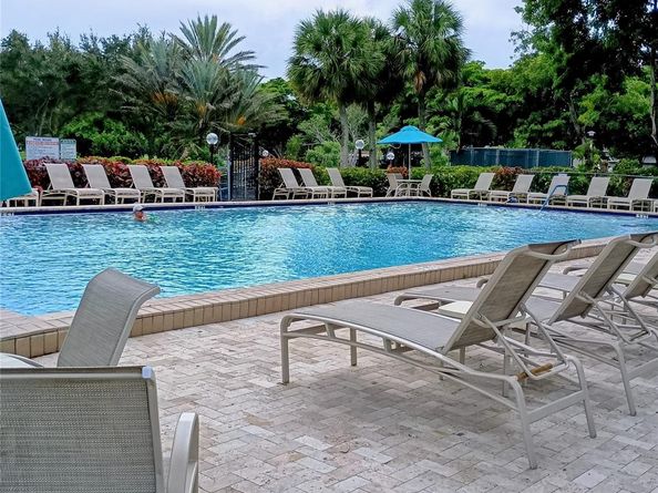 3200 N Palm Aire Dr 105, Pompano Beach FL 33069