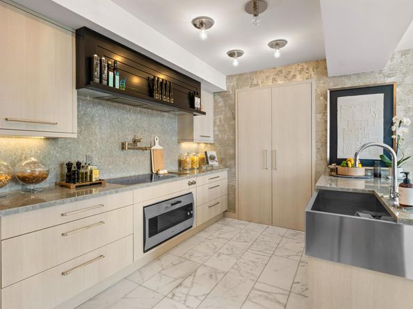 2150 Ibis Isle Road 8, Palm Beach FL 33480