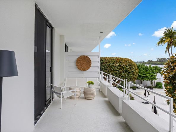 2150 Ibis Isle Road 8, Palm Beach FL 33480