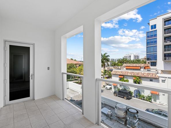 455 E Palmetto Park Road 3, Boca Raton FL 33432