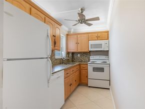 1169 Hillsboro Mile 717, Hillsboro Beach FL 33062