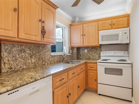1169 Hillsboro Mile 717, Hillsboro Beach FL 33062