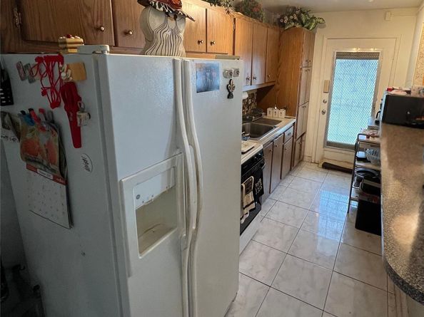 165 NE 203rd Ter C29, Miami FL 33179