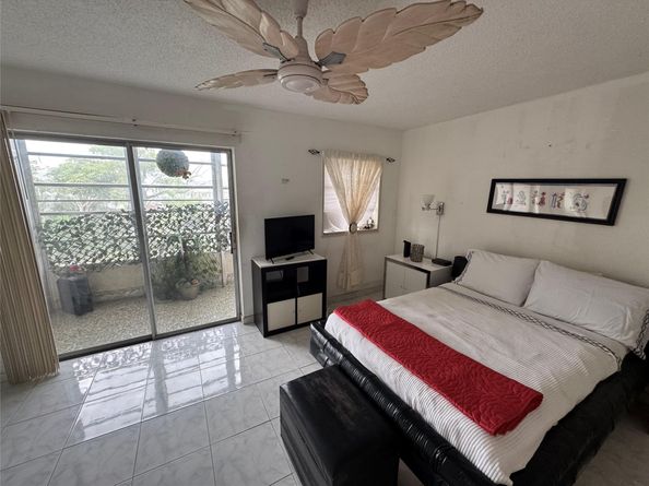 165 NE 203rd Ter C29, Miami FL 33179