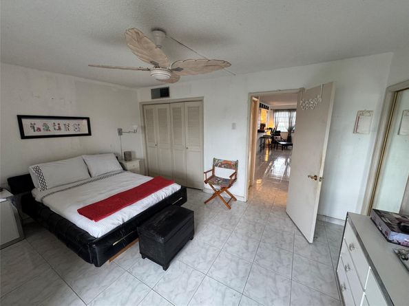 165 NE 203rd Ter C29, Miami FL 33179