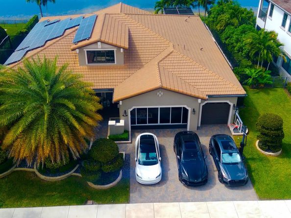 8965 Watercrest Circle E, Parkland FL 33076