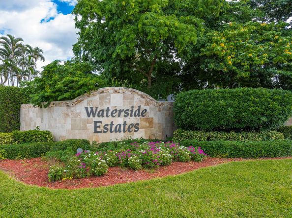 2429 Waterside Drive, Lake Worth FL 33461