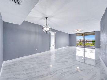1100 Saint Charles Pl