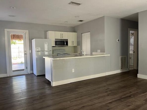 631 N 70th Avenue, Hollywood FL 33024