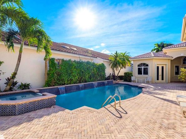 23 Island Drive, Boynton Beach FL 33436