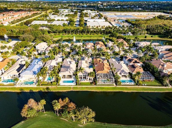 23 Island Drive, Boynton Beach FL 33436