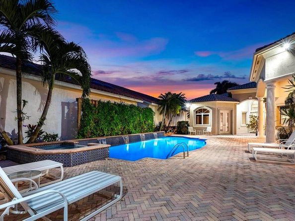 23 Island Drive, Boynton Beach FL 33436