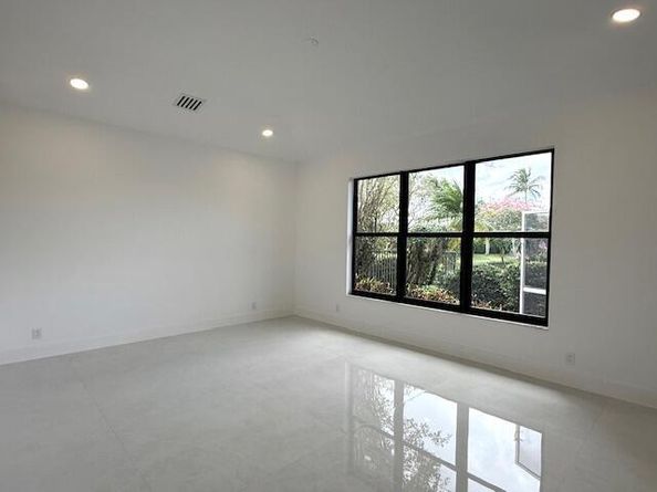 123 Victoria Bay Court, Palm Beach Gardens FL 33418